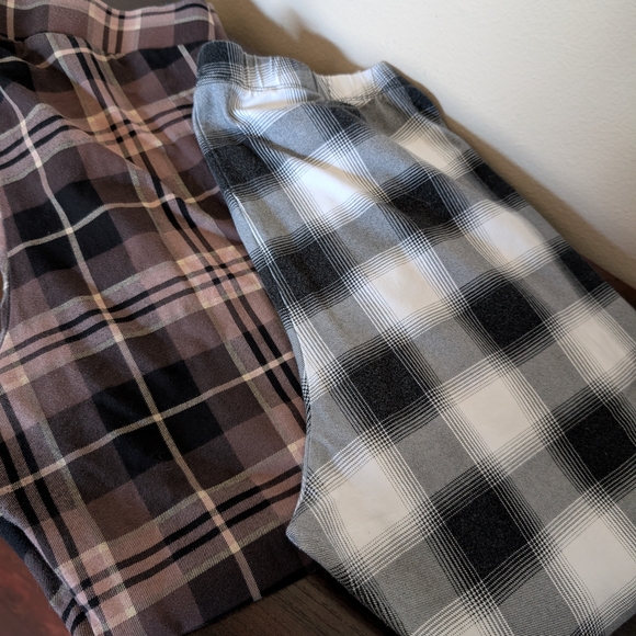 Torrid Plaid Leggings BUNDLE - Picture 3 of 9